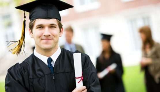 Graduate-Scholarship-in-Australia-700x464